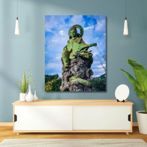 01.02.014 benzaiten god woonkamer sfeer staand