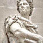 01.02.017 aulius caesar standbeeld romeinse militaire leider staand