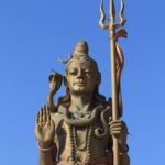 01.02.022 shiva god met drietand staand