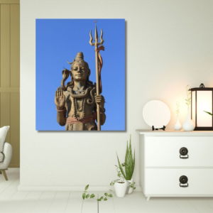 01.02.022 shiva god met drietand woonkamer sfeer staand