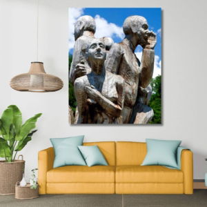 01.02.024 mannen gemaakt van hout woonkamer sfeer staand