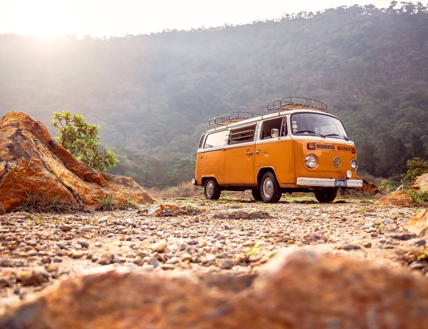 02.01.011 volkswagen t2b camper liggend