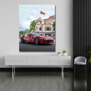 02.01.013-ferrari-812-superfast-woonkamer-sfeer-staand