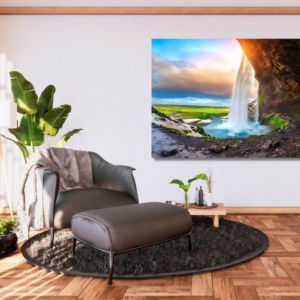 03.02.006 seljalandsfoss grot ijsland in de zomer woonkamer sfeer liggend