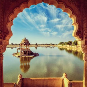 04.01.006 gadisar lake in india liggend