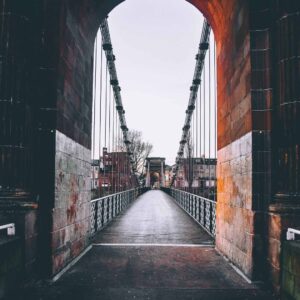 04.01.015 glasgow cathedral bridge staand
