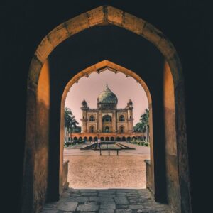 04.01.018 mausoleum van safdarjung staand
