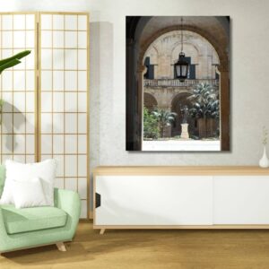 04.01.019 grandmaster palace courtyard woonkamer sfeer staand