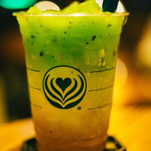 12.01.024 sinaasappel kiwi smoothie staand