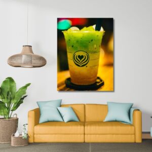 12.01.024 sinaasappel kiwi smoothie woonkamer sfeer staand