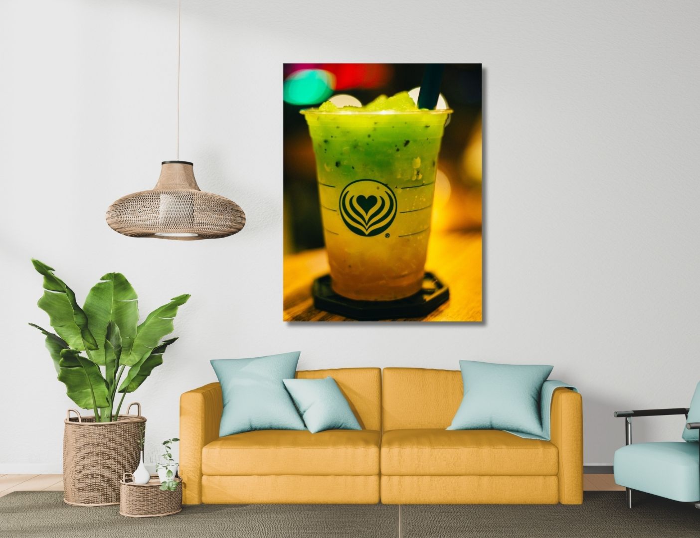 12.01.024 sinaasappel kiwi smoothie woonkamer sfeer staand